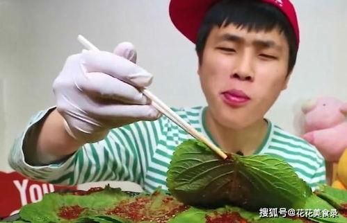 杨姓男网红吃瓜,吃瓜成瘾,揭秘娱乐圈幕后真相 第2张 杨姓男网红吃瓜,吃瓜成瘾,揭秘娱乐圈幕后真相 第2张